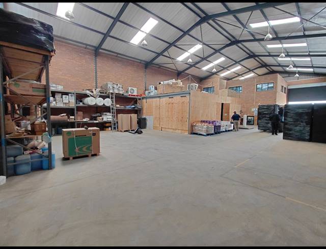 499M² WAREHOUSE TO LET IN POMONA